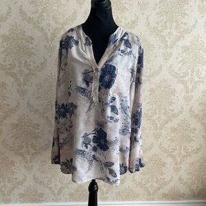 Made in Italy Floral Blue and White Women's Top